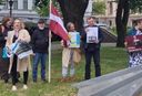 Piketā Rīgā prasa visu uz Krieviju piespiedu kārtā aizvesto Ukrainas bērnu atgriešanos