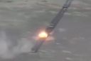 Ukraiņi iznīcina okupantu bruņutehnikas kolonnu Vuhledaras virzienā