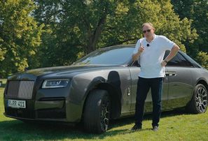 9Vīri testē “Rolls-Royce” – auto tiem, kam kabatā lieks miljons