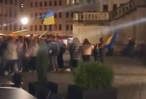 Krieviete no Drēzdenes aicina nogalināt ukraiņu demonstrantus