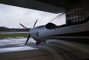 Latvijā radītas lidmašīnas sajūsmina pasaules bagātniekus