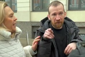 Latvijas Krievu savienības politiķes Djeri interviju pārtrauc rupjš krievs