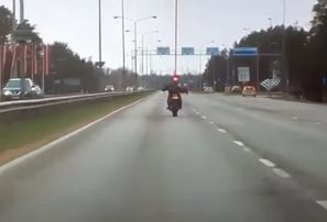 Motocikla vadītājs bēga ar 200 km/h lielu ātrumu