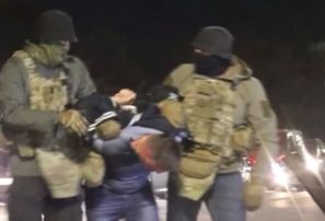Ukrainā arestēti Zelenskim pietuvināti drošībnieki, kuri plānoja prezidentu nogalināt