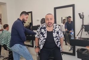 Roberto Meloni pēc Dona tikšanas Eirovīzijas finālā noskuj matus