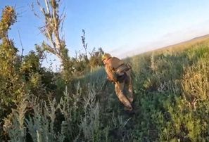 Ukrainas karavīri iebrūk Krievijas pozīcijās pie Kliščijivkas